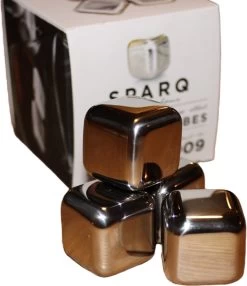 Sparq Home - Cubes à Whisky RvS - Pierres à Whisky - Ensemble De 4 Pièces - Pierres à Whisky - Pierres à Whisky - Glaçons - Cadeau - Noël 15 Sparq Home - Cubes à Whisky RvS - Pierres à Whisky - Ensemble De 4 Pièces - Pierres à Whisky - Pierres à Whisky - Glaçons - Cadeau - Noël -Dégustation Délicate 1038x1200 3