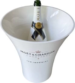 Coffret XL Moët & Chandon - Seau à Champagne XL, Petit Seau Avec Cuillère à Glace, 6 Verres, Serviette De Plage 100cm X 180cm -Dégustation Délicate 1081x1200 1