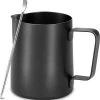 House Of Husk® Pot à Lait Avec Art Pen - Pichet Mousseur à Lait - Zwart - Pot à Lait - Pichet à Lait - Acier Inoxydable - Pot à Lait Barista - 350 Ml - Avec Stylo Latte Art -Dégustation Délicate 1161x1200 1