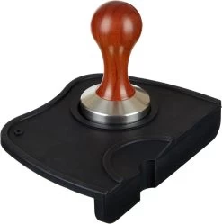 Expresso écarlate | Vaporisateur "Barista" Avec Un Bord Abaissé (antidérapant) Et Support Pour Porte-tamis Lors Du Déversement. Noir