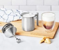 Silberthal - Mousseur à Lait - Mousseur à Lait Manuel - 400 Ml - Argent - Acier Inoxydable - Mousseur à Lait - Cadeau -Dégustation Délicate 1200x1037