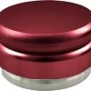 Expresso écarlate | Tamper "Flat" Pour Barista; Pour Une Extraction Parfaite Avec Des Machines Porte-tamis; Pour Tamis D'un Diamètre De 58 Mm; Conception Robuste Avec Un Poids De 490 G. Rouge -Dégustation Délicate 1200x1041