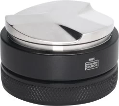 Expresso écarlate | Distributeur "Grande TRE" Pour Barista; Pour Une Extraction Parfaite Avec Des Machines De Sérigraphie; Des Tailles Différentes; à Toute épreuve. Noir 53 Mm 18 Expresso écarlate | Distributeur "Grande TRE" Pour Barista; Pour Une Extraction Parfaite Avec Des Machines De Sérigraphie; Des Tailles Différentes; à Toute épreuve. Noir 53 Mm -Dégustation Délicate 1200x1063