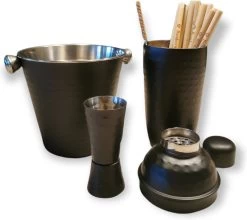 Service à Cocktail 4 Pièces Inox - Martelé - Noir - Seau à Glace - Taille - Shaker à Cocktail - Pailles En Bambou -Dégustation Délicate 1200x1067 4