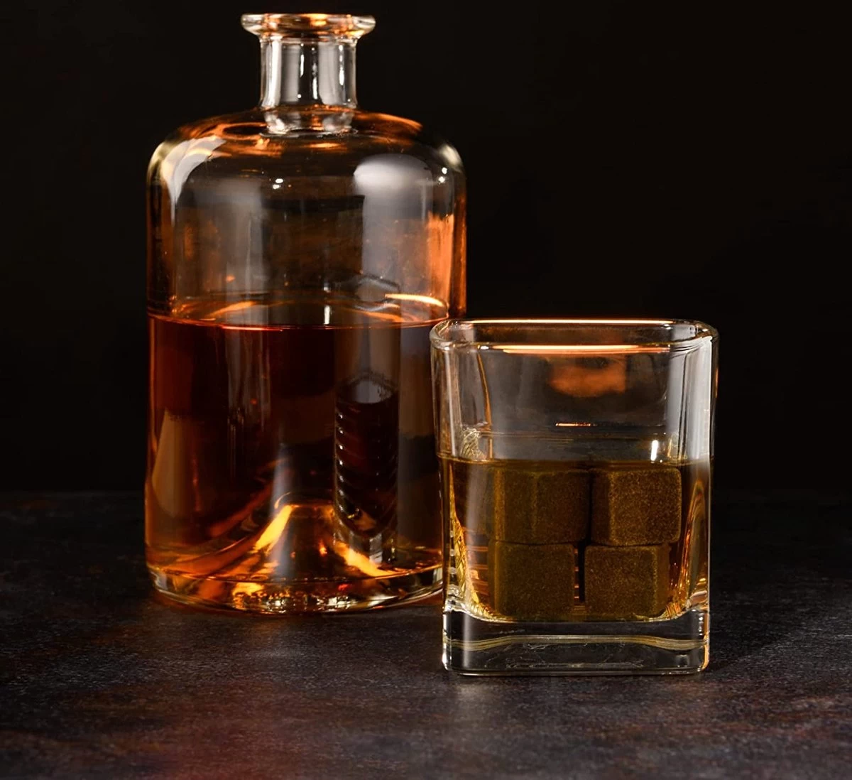 GOURMEO Lot De 9 Pierres à Whisky En Set Naturel Avec Pinces En Acier Inoxydable - Glaçons Réutilisables - Accessoire Parfait Pour Coffret Cadeau Pierre à Whisky 8 GOURMEO Lot De 9 Pierres à Whisky En Set Naturel Avec Pinces En Acier Inoxydable - Glaçons Réutilisables - Accessoire Parfait Pour Coffret Cadeau Pierre à Whisky – Image 6