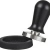 Expresso écarlate | Tamper "Perfetto" Pour Barista; Calibré à Une Pression De Contact De 35 Lb; Avec Manche En Aluminium Ou En Bois Fin Et Base En Acier Inoxydable De Précision. Noir 54 Mm + Planche De Tige 2 Expresso écarlate | Tamper "Perfetto" Pour Barista; Calibré à Une Pression De Contact De 35 Lb; Avec Manche En Aluminium Ou En Bois Fin Et Base En Acier Inoxydable De Précision. Noir 54 Mm + Planche De Tige -Dégustation Délicate 1200x1111