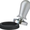 Expresso écarlate | Tamper "Perfetto" Pour Barista; Calibré à Une Pression De Contact De 35 Lb; Avec Manche En Aluminium Ou En Bois Fin Et Base En Acier Inoxydable De Précision. 2 Expresso écarlate | Tamper "Perfetto" Pour Barista; Calibré à Une Pression De Contact De 35 Lb; Avec Manche En Aluminium Ou En Bois Fin Et Base En Acier Inoxydable De Précision. -Dégustation Délicate 1200x1132 1