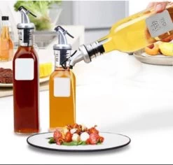 Moodadventures | Cuisine | Set De 3 Bouchons Verseurs Avec Bouchon Verrouillable | Huile Et Vinaigre 7 Moodadventures | Cuisine | Set De 3 Bouchons Verseurs Avec Bouchon Verrouillable | Huile Et Vinaigre -Dégustation Délicate 1200x1145 10