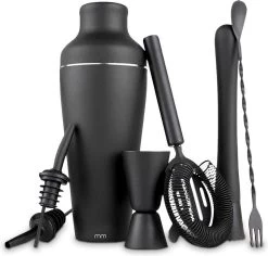 MikaMax Cocktail Shaker Set - 8 Pièces Noir Set Cocktail - Coffret Cadeau De Luxe - Y Compris Livre De Recettes - 700ml - Matt Zwart 16 MikaMax Cocktail Shaker Set - 8 Pièces Noir Set Cocktail - Coffret Cadeau De Luxe - Y Compris Livre De Recettes - 700ml - Matt Zwart -Dégustation Délicate 1200x1145 9