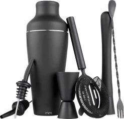 MikaMax Cocktail Shaker Set - 8 Pièces Noir Set Cocktail - Coffret Cadeau De Luxe - Y Compris Livre De Recettes - 700ml - Matt Zwart 12 MikaMax Cocktail Shaker Set - 8 Pièces Noir Set Cocktail - Coffret Cadeau De Luxe - Y Compris Livre De Recettes - 700ml - Matt Zwart -Dégustation Délicate 1200x1150 6