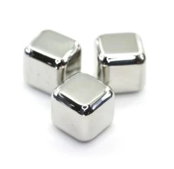 Mixologie - Glaçons En Acier Inoxydable Rocks Of Steel - Pierres à Whisky Carrées - Réutilisables 6 Mixologie - Glaçons En Acier Inoxydable Rocks Of Steel - Pierres à Whisky Carrées - Réutilisables -Dégustation Délicate 1200x1165 9