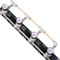 Quatre Réducteurs Intermédiaires De CO2 Sur Panneau