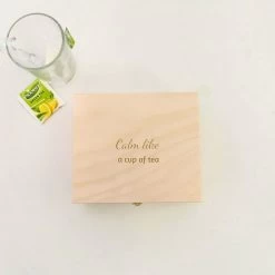 Boîte à Thé 'Calme Comme Une Tasse De Thé' | Photo Factory Fotofabriek | Boîte à Thé 4 Compartiments | Bois | 16,5 X 15,5 | Boîte à Thé Petite