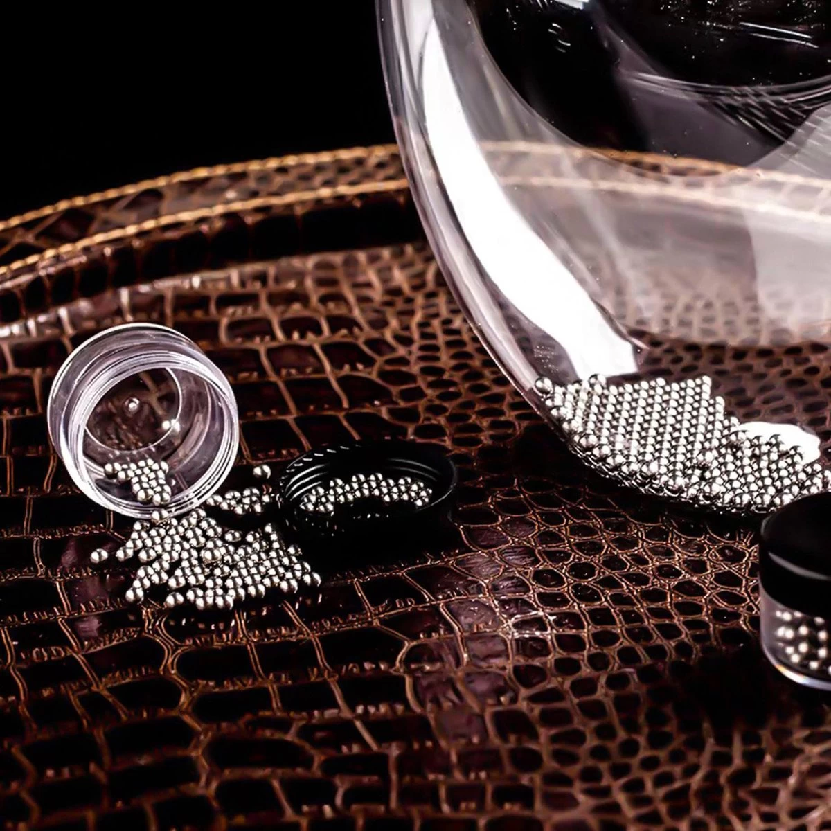 Intirilife Perles En Acier Inoxydable Pour Nettoyer Les Bocaux En Verre - Perles De Nettoyage Pour Carafes En Verre, Vases, Bouteilles, Inoxydable, 100 Pièces 7 Intirilife Perles En Acier Inoxydable Pour Nettoyer Les Bocaux En Verre - Perles De Nettoyage Pour Carafes En Verre, Vases, Bouteilles, Inoxydable, 100 Pièces – Image 5