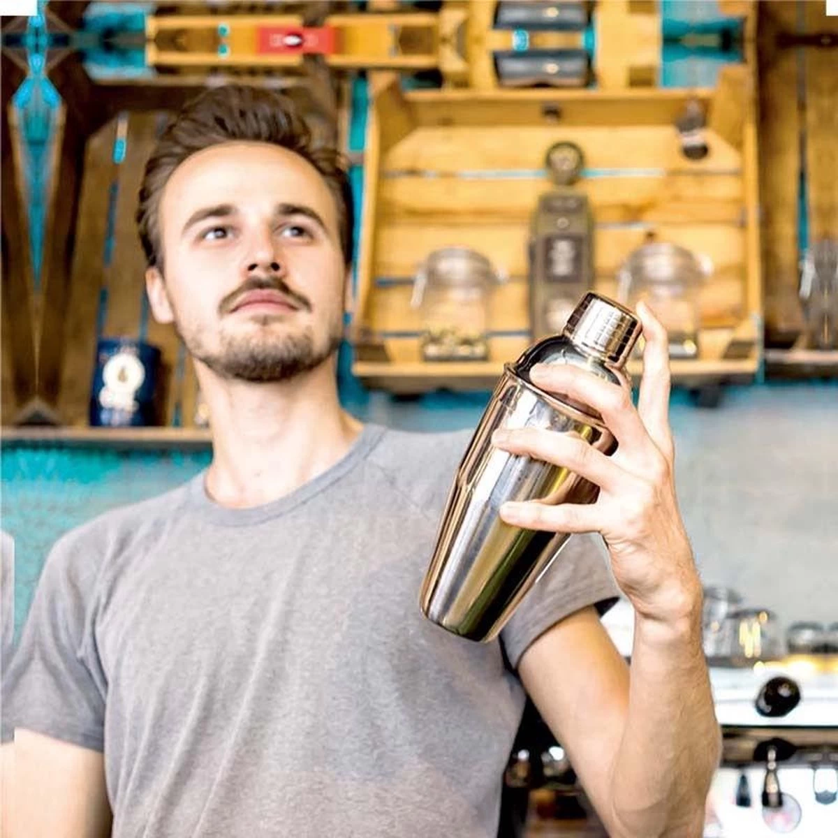 Decopatent® Cocktail Set 5 Pièces - Set De Bar Professionnel Avec Shaker - Tasse à Mesurer à Cocktail - Passoire - Mélangeur De Bar - Set De Shaker à Cocktail 5 Decopatent® Cocktail Set 5 Pièces - Set De Bar Professionnel Avec Shaker - Tasse à Mesurer à Cocktail - Passoire - Mélangeur De Bar - Set De Shaker à Cocktail – Image 3