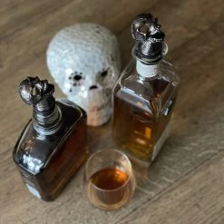 Catrinaz® - Verseur Premium Avec Tête De Mort - Bec Verseur - Verseur à Vin - Verseur - Zwart - Tête De Mort Noire - Tête De Mort - Coffret Cadeau Luxe - Cadeau Uniek - Cadeau Homme Et Femme -Dégustation Délicate 1200x1200 1504