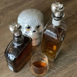 Catrinaz® - Verseur Premium Avec Tête De Mort - Bec Verseur - Verseur à Vin - Verseur - Couleur Argent - Tête De Mort Argentée - Tête De Mort - Coffret Cadeau Luxe - Cadeau Uniek - Cadeau Pour Homme Et Femme -Dégustation Délicate 1200x1200 1589