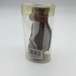 Sac De Golf 'Stuart Bag' En Céramique De 11 Cm De Haut Rempli De 50 Ml 43% Scotch Whisky De Mc Gibbon's, Couleur Rouge Et Tartan, Pour Le Collectionneur Et/ou Amateur De Whisky 9 Sac De Golf 'Stuart Bag' En Céramique De 11 Cm De Haut Rempli De 50 Ml 43% Scotch Whisky De Mc Gibbon's, Couleur Rouge Et Tartan, Pour Le Collectionneur Et/ou Amateur De Whisky -Dégustation Délicate 1200x1200 1871