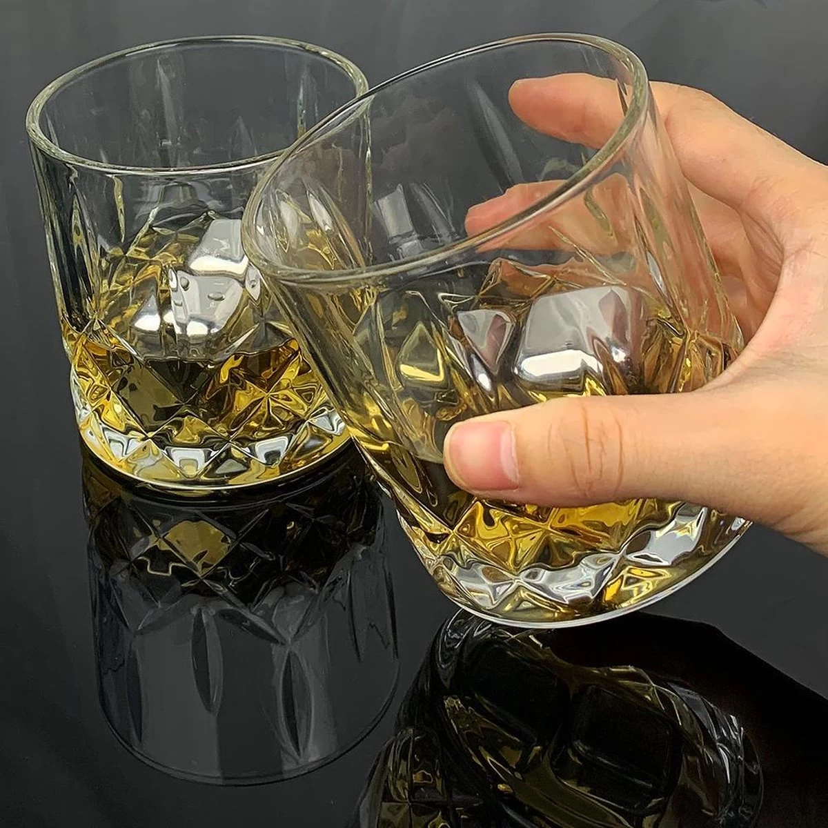 Set De Pierres à Whisky (6 Pièces) Incl. - Pierres Whisky Les Tenailles - Luxe Gift Set - Cubes De Glace Réutilisables - Icecubes Avec Des Pinces 8 Set De Pierres à Whisky (6 Pièces) Incl. - Pierres Whisky Les Tenailles - Luxe Gift Set - Cubes De Glace Réutilisables - Icecubes Avec Des Pinces – Image 6
