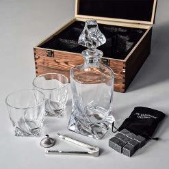MikaMax Twisted Whisky Decanter - Whisky Decanter - Set Complet - Whisky Stones - Inc. 2 Verres à Whisky – 1L 19 MikaMax Twisted Whisky Decanter - Whisky Decanter - Set Complet - Whisky Stones - Inc. 2 Verres à Whisky – 1L -Dégustation Délicate 1200x1200 1964