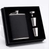 Flasque En Acier 8 Oz / 240 Ml Coffret Cadeau Avec Deux Verres à Shot Et Une Flasque Entonnoir En Cuir Zwart Convient Pour Transporter De L'alcool -Dégustation Délicate 1200x1200 1984