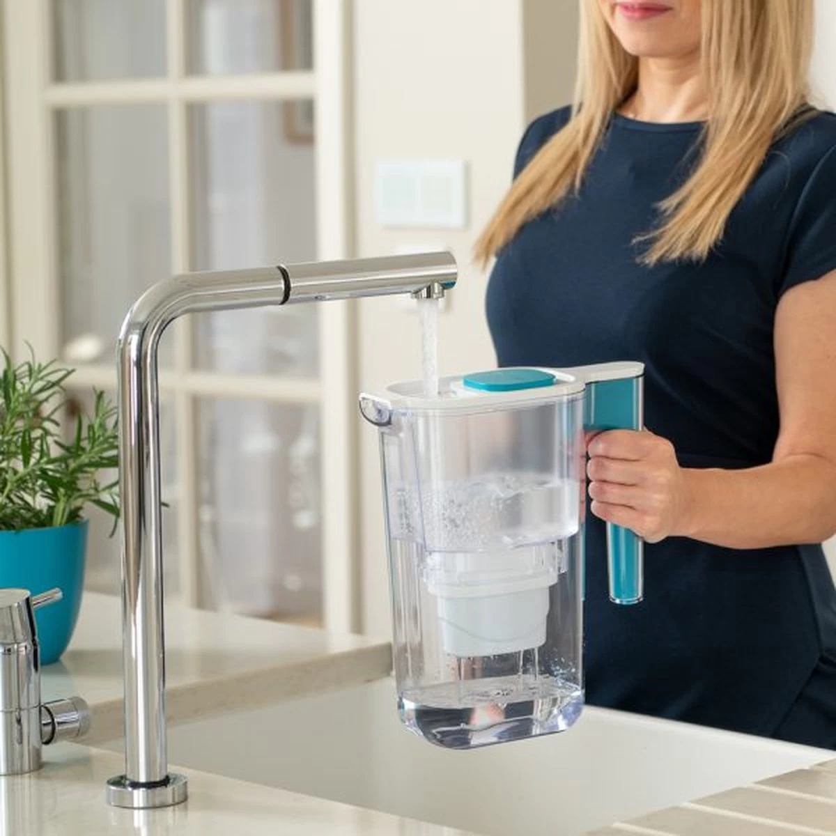 Aqua Optima Perfect Pour - Carafe Filtrante Avec 6 Filtres à Eau - 2,4 Litres - Sans BPA - Va Au Lave-vaisselle 10 Aqua Optima Perfect Pour - Carafe Filtrante Avec 6 Filtres à Eau - 2,4 Litres - Sans BPA - Va Au Lave-vaisselle – Image 8