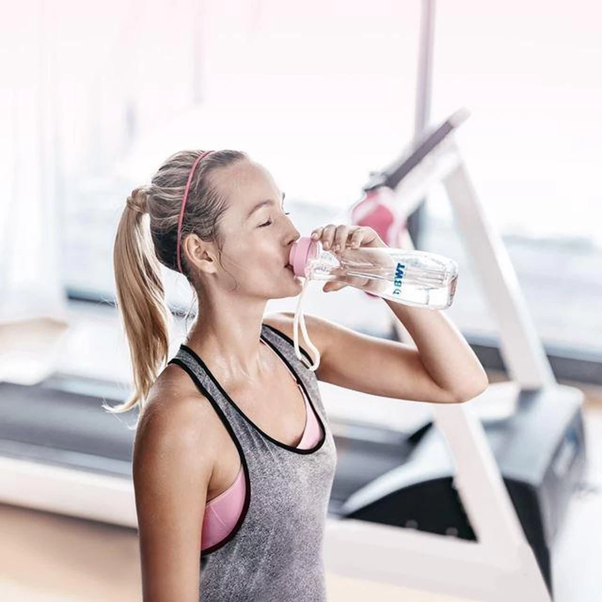 BWT Deluxepackage Carafe Filtrante + 6 Filtres En Magnésium + Carafe + Gourde Avec Gourde EXTRA GRATUITE 6 BWT Deluxepackage Carafe Filtrante + 6 Filtres En Magnésium + Carafe + Gourde Avec Gourde EXTRA GRATUITE – Image 4