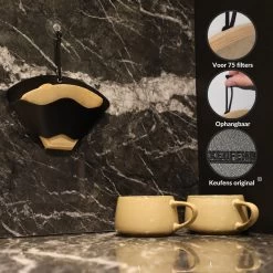 Porte-filtre à Café Keufens | Zwart - Porte-filtre à Café - Convient à Tous Les Filtres à Café - 75 Filtres - Porte-filtre à Café Mural - Cuir Artificiel - Porte-filtre à Café -Dégustation Délicate 1200x1200 342