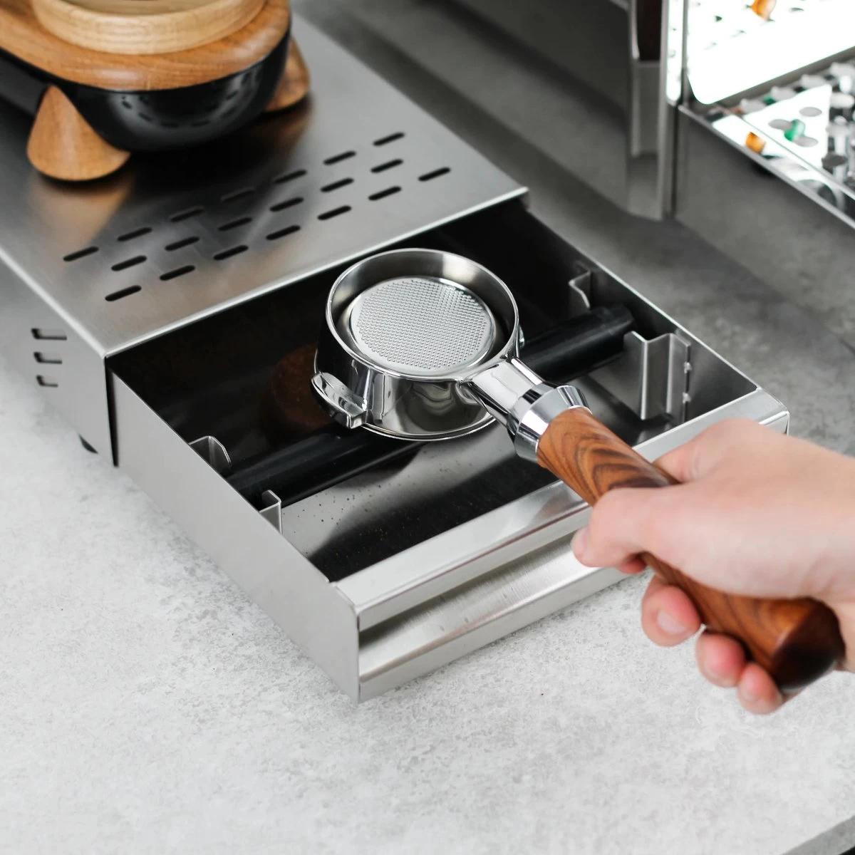 Mini Plateau à Tasses - Argent - Acier Inoxydable - 25cm X 18cm X 8cm - Batteur à Café 5 Mini Plateau à Tasses - Argent - Acier Inoxydable - 25cm X 18cm X 8cm - Batteur à Café – Image 3