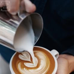 House Of Husk Pot à Lait Avec Art Pen - Pichet Mousseur à Lait 580ml - Argent - Pot à Lait - Pichet à Lait - Acier Inoxydable - Pot à Lait Barista - Avec Stylo Latte Art 15 House Of Husk Pot à Lait Avec Art Pen - Pichet Mousseur à Lait 580ml - Argent - Pot à Lait - Pichet à Lait - Acier Inoxydable - Pot à Lait Barista - Avec Stylo Latte Art -Dégustation Délicate 1200x1200 615