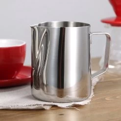 Pot à Lait - 600 ML - Pot à Mousser Le Lait - Pot à Lait Barista Acier Inoxydable (SS) 14 Pot à Lait - 600 ML - Pot à Mousser Le Lait - Pot à Lait Barista Acier Inoxydable (SS) -Dégustation Délicate 1200x1200 695