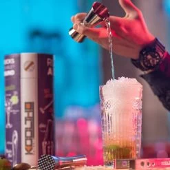 Set De Shaker à Cocktail D' Accessoires De Vêtements Pour Bébé De Bar -Dégustation Délicate 1200x1200 749