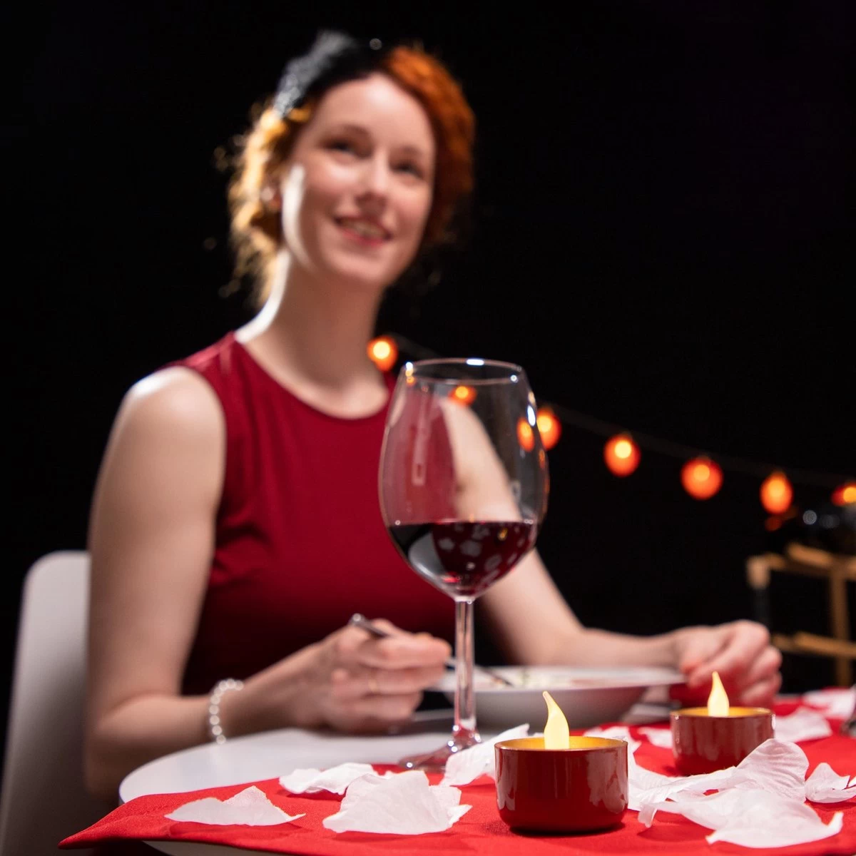 Relaxdays 12 X Bougies Chauffe-plat LED Dans Un Ensemble De Bougies Chauffe-plat - éclairage De Fête - Atmosphérique - Blanc 4 Relaxdays 12 X Bougies Chauffe-plat LED Dans Un Ensemble De Bougies Chauffe-plat - éclairage De Fête - Atmosphérique - Blanc – Image 2