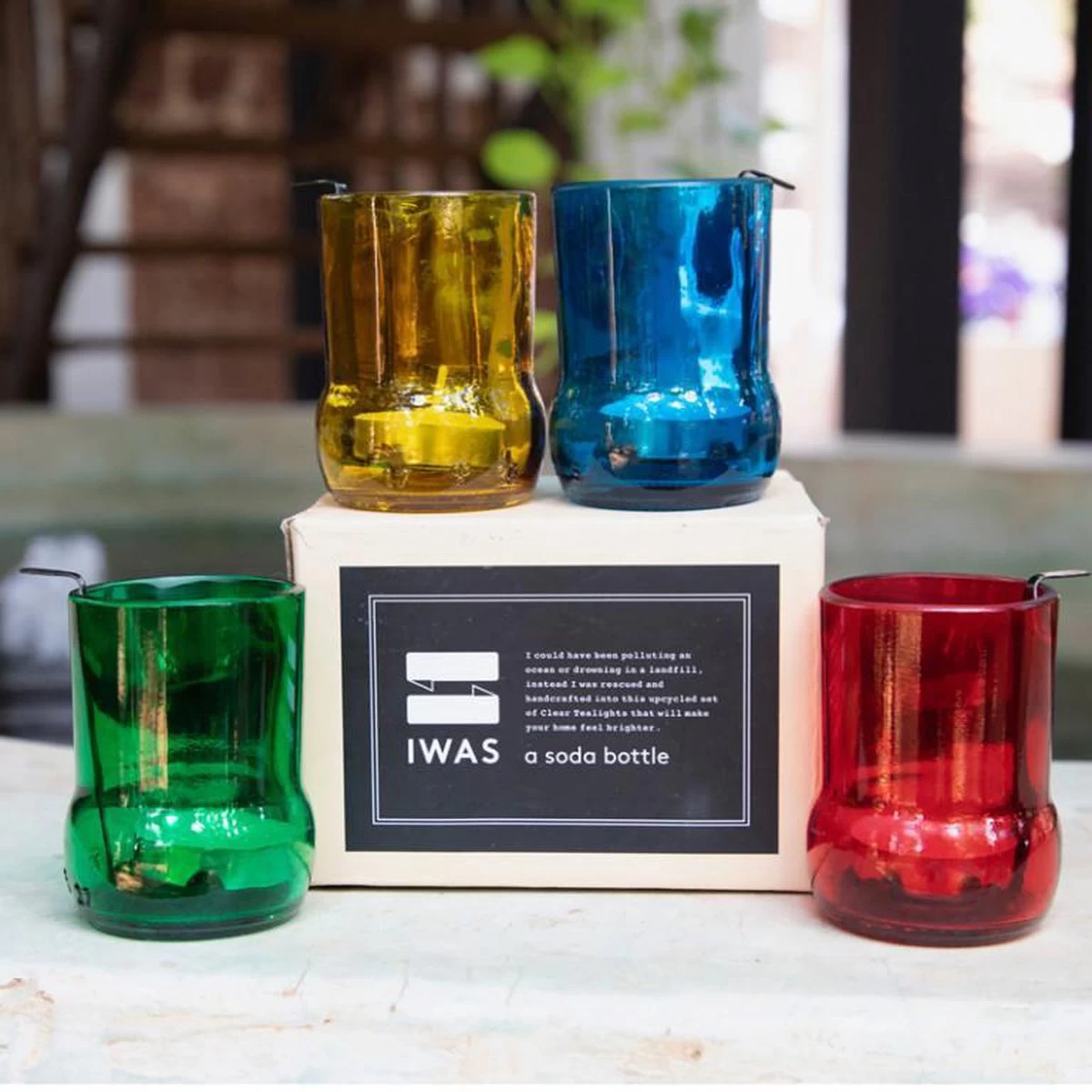 Lot De 4 Photophores Colorés Iwas Avec Bougie Chauffe-plat Recyclés Fabriqués à Partir De Bouteilles De Soda Recyclées 6 Lot De 4 Photophores Colorés Iwas Avec Bougie Chauffe-plat Recyclés Fabriqués à Partir De Bouteilles De Soda Recyclées – Image 4