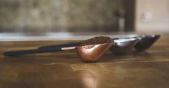 Barista & Co Doseur The Scoop - 2 Mesures: 6 Ml Et 15 Ml -Dégustation Délicate 1200x620 1