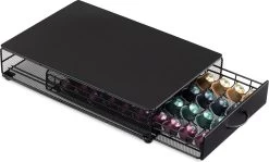 Navaris Porte-capsule Avec Tiroir - Support En Fer Pour Tasses à Café - Convient Aux Tasses Nespresso Vertuo - Tiroir De Rangement Pour 40 Capsules De Café 13 Navaris Porte-capsule Avec Tiroir - Support En Fer Pour Tasses à Café - Convient Aux Tasses Nespresso Vertuo - Tiroir De Rangement Pour 40 Capsules De Café -Dégustation Délicate 1200x723 1