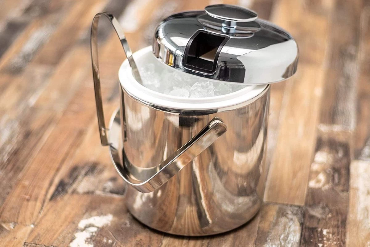 Buddy's Bar - Seau à Glace Professionnel 1,3 Litre En Acier Inoxydable Avec Couvercle, Pince EIS Et Grille D'égouttage - Seau à Glace, Seau à Glace, Bac à Glaçons, Bac De Stockage De Glaçons 4 Buddy's Bar - Seau à Glace Professionnel 1,3 Litre En Acier Inoxydable Avec Couvercle, Pince EIS Et Grille D'égouttage - Seau à Glace, Seau à Glace, Bac à Glaçons, Bac De Stockage De Glaçons – Image 2