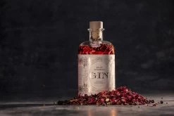Do It Yourself Gin - Fabriquez Votre Eigen Gin Avec Ce Coffret Cadeau De Luxe - Infusez De Savoureuses Plantes Et Apprenez Tout Sur Le Gin 10 Do It Yourself Gin - Fabriquez Votre Eigen Gin Avec Ce Coffret Cadeau De Luxe - Infusez De Savoureuses Plantes Et Apprenez Tout Sur Le Gin -Dégustation Délicate 1200x800 119