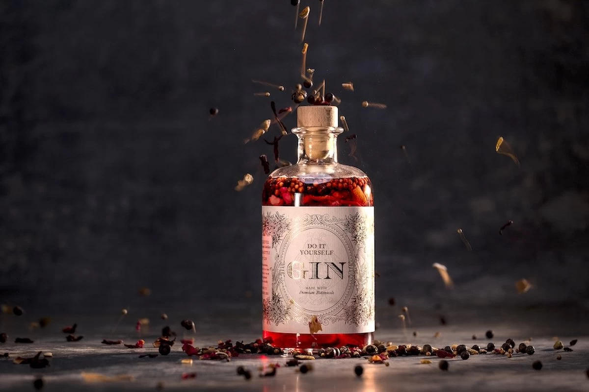 Do It Yourself Gin - Fabriquez Votre Eigen Gin Avec Ce Coffret Cadeau De Luxe - Infusez De Savoureuses Plantes Et Apprenez Tout Sur Le Gin 7 Do It Yourself Gin - Fabriquez Votre Eigen Gin Avec Ce Coffret Cadeau De Luxe - Infusez De Savoureuses Plantes Et Apprenez Tout Sur Le Gin – Image 5