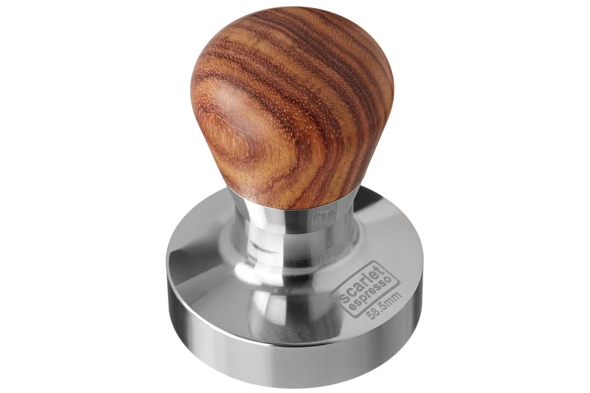 Expresso écarlate | Tamper "Passion" Pour Barista; Avec Poignée Ergonomique En PVC Ou En Bois Précieux De Votre Choix Et Base En Acier Inoxydable De Précision. Palissandre 58,5 Mm 5 Expresso écarlate | Tamper "Passion" Pour Barista; Avec Poignée Ergonomique En PVC Ou En Bois Précieux De Votre Choix Et Base En Acier Inoxydable De Précision. Palissandre 58,5 Mm – Image 3