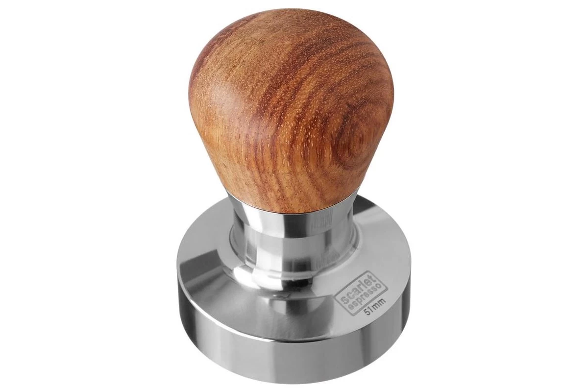 Expresso écarlate | Tamper "Passion" Pour Barista; Avec Poignée Ergonomique En PVC Ou En Bois Précieux De Votre Choix Et Base En Acier Inoxydable De Précision. Palissandre 51 Mm 6 Expresso écarlate | Tamper "Passion" Pour Barista; Avec Poignée Ergonomique En PVC Ou En Bois Précieux De Votre Choix Et Base En Acier Inoxydable De Précision. Palissandre 51 Mm – Image 4