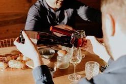 Coravin Model Two Elite - Système à Vin - Acier Inoxydable - 6x14x21 Cm - Rouge -Dégustation Délicate 1200x800 60