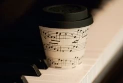 Quy Cup - Gobelet De Voyage écologique 90 Ml - Tasse à Expresso « Alvin » Avec Couvercle En Siliconen Rose 22 Quy Cup - Gobelet De Voyage écologique 90 Ml - Tasse à Expresso « Alvin » Avec Couvercle En Siliconen Rose -Dégustation Délicate 1200x810 8