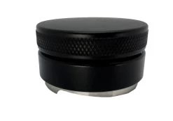 Expresso écarlate | Distributeur "Grande TRE" Pour Barista; Pour Une Extraction Parfaite Avec Des Machines De Sérigraphie; Des Tailles Différentes; à Toute épreuve. Zwart 51 Mm + Planche De Tige 15 Expresso écarlate | Distributeur "Grande TRE" Pour Barista; Pour Une Extraction Parfaite Avec Des Machines De Sérigraphie; Des Tailles Différentes; à Toute épreuve. Zwart 51 Mm + Planche De Tige -Dégustation Délicate 1200x847 4