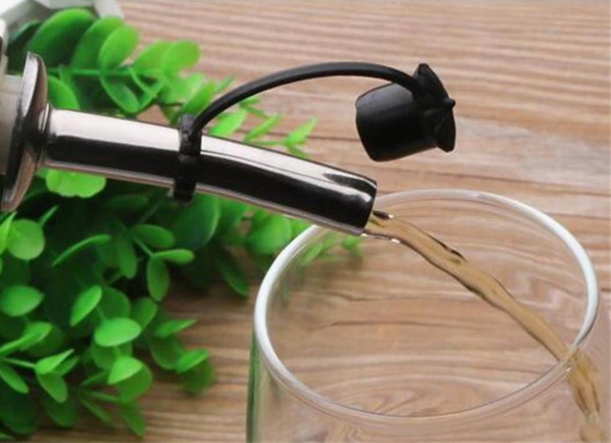 Bec Avec Valve - Fermeture En Caoutchouc - Bouchon Verseur - Noël - Dîner - Accessoires De Cuisine - Acier Inoxydable - Noir - 1 Pièce 4 Bec Avec Valve - Fermeture En Caoutchouc - Bouchon Verseur - Noël - Dîner - Accessoires De Cuisine - Acier Inoxydable - Noir - 1 Pièce – Image 2