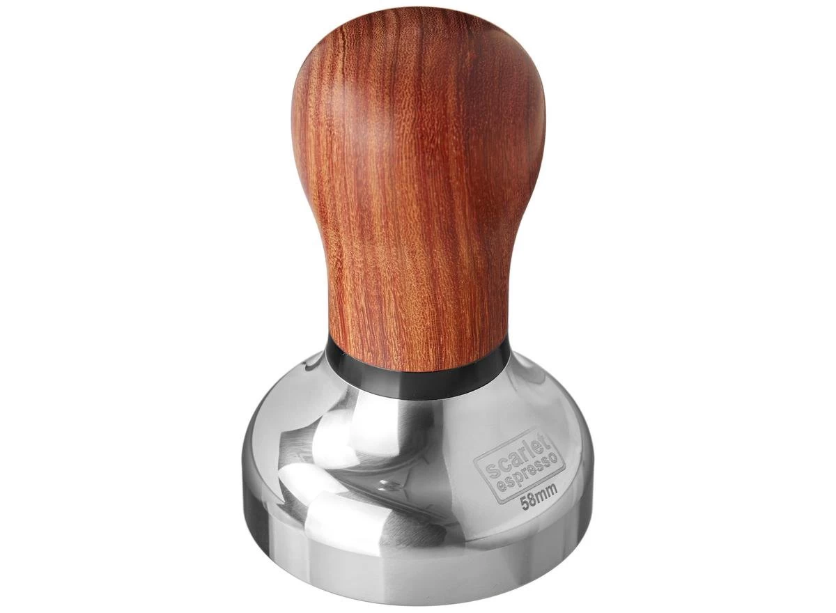 Expresso écarlate | Tamper "Vittoria" Pour Barista; Avec Poignée Ergonomique En Bois Précieux Et Base En Acier Inoxydable Poli Et Poli Brillant. Bois De Santal Rouge 58 Mm 5 Expresso écarlate | Tamper "Vittoria" Pour Barista; Avec Poignée Ergonomique En Bois Précieux Et Base En Acier Inoxydable Poli Et Poli Brillant. Bois De Santal Rouge 58 Mm – Image 3