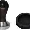 Expresso écarlate | Tamper "Classic" Pour Barista; Avec Poignée Ergonomique En Bois Précieux Et Base En Acier Inoxydable De Précision. Planche De Coffre Ebony Black + 58 Mm 1 Expresso écarlate | Tamper "Classic" Pour Barista; Avec Poignée Ergonomique En Bois Précieux Et Base En Acier Inoxydable De Précision. Planche De Coffre Ebony Black + 58 Mm -Dégustation Délicate 1200x886