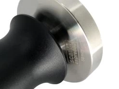 Expresso écarlate | Pilon Calibré "Perfetto" Pour Barista - Avec Gravure Laser Du Nom Personnel Dans La Poignée. Noir 53 Mm -Dégustation Délicate 1200x900 105