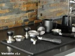 Expresso écarlate | Tampermat Et étagère "Tappetino Professional" Pour Barista, Robuste Et Pratique En Caoutchouc Naturel Robuste. Noir L 9 Expresso écarlate | Tampermat Et étagère "Tappetino Professional" Pour Barista, Robuste Et Pratique En Caoutchouc Naturel Robuste. Noir L -Dégustation Délicate 1200x900 263