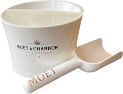 Coffret XL Moët & Chandon - Seau à Champagne XL, Petit Seau Avec Cuillère à Glace, 6 Verres, Serviette De Plage 100cm X 180cm -Dégustation Délicate 1200x912 3